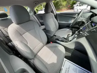 Hyundai SONATA 2012 GLS 4dr Sedan 6M