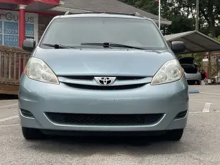 Toyota Sienna 2006 CE 7-Passenger 4dr Mini-Van