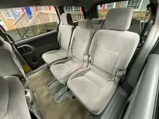 Toyota Sienna 2006 CE 7-Passenger 4dr Mini-Van