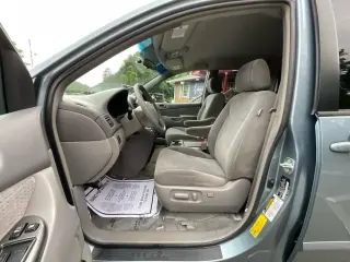 Toyota Sienna 2006 CE 7-Passenger 4dr Mini-Van
