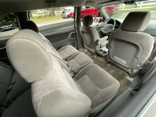 Toyota Sienna 2006 CE 7-Passenger 4dr Mini-Van