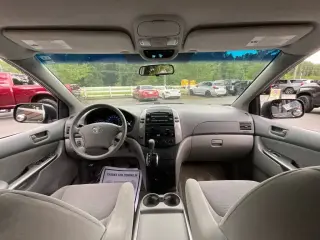 Toyota Sienna 2006 CE 7-Passenger 4dr Mini-Van