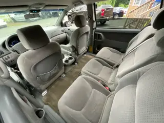 Toyota Sienna 2006 CE 7-Passenger 4dr Mini-Van