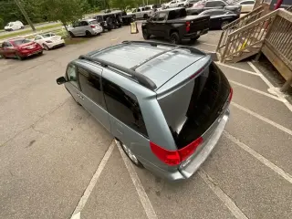 Toyota Sienna 2006 CE 7-Passenger 4dr Mini-Van
