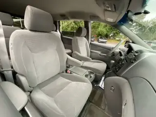 Toyota Sienna 2006 CE 7-Passenger 4dr Mini-Van