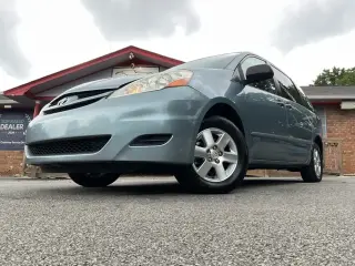 Toyota Sienna 2006 CE 7-Passenger 4dr Mini-Van