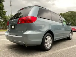 Toyota Sienna 2006 CE 7-Passenger 4dr Mini-Van