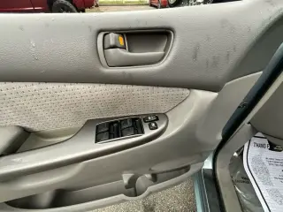 Toyota Sienna 2006 CE 7-Passenger 4dr Mini-Van