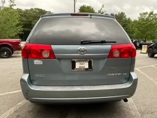 Toyota Sienna 2006 CE 7-Passenger 4dr Mini-Van