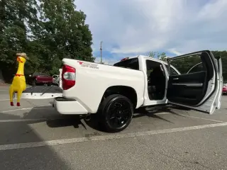 Toyota Tundra 2021 4x2 SR5 4dr CrewMax Cab Pickup SB