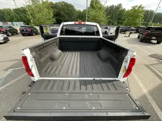 Toyota Tundra 2021 4x2 SR5 4dr CrewMax Cab Pickup SB