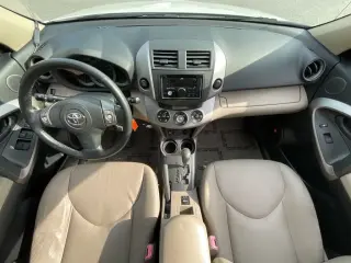 Toyota RAV4 2007 Limited 4dr SUV 4WD V6