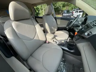 Toyota RAV4 2007 Limited 4dr SUV 4WD V6
