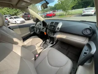 Toyota RAV4 2007 Limited 4dr SUV 4WD V6