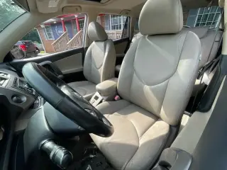 Toyota RAV4 2007 Limited 4dr SUV 4WD V6