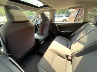 Toyota RAV4 2019 XLE 4dr SUV