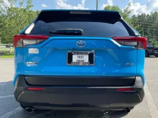 Toyota RAV4 2019 XLE 4dr SUV