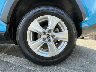 Toyota RAV4 2019 XLE 4dr SUV