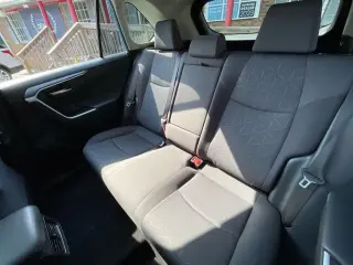 Toyota RAV4 2019 XLE 4dr SUV