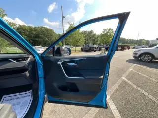 Toyota RAV4 2019 XLE 4dr SUV
