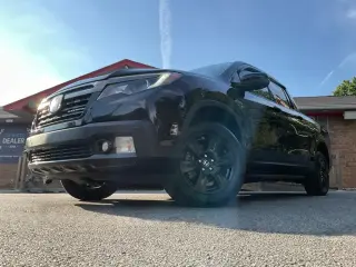 Honda Ridgeline 2017 AWD Black Edition 4dr Crew Cab 5.3 ft. SB
