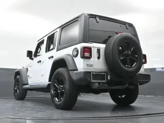 Jeep Wrangler Unlimited 2022 4x4 Sport 4dr SUV