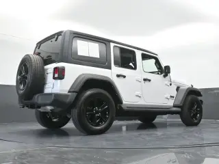 Jeep Wrangler Unlimited 2022 4x4 Sport 4dr SUV
