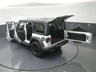 Jeep Wrangler Unlimited 2022 4x4 Sport 4dr SUV