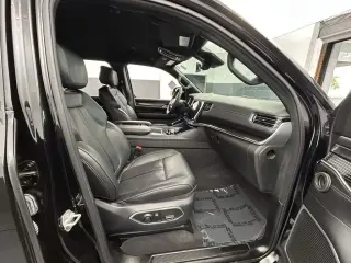 Jeep Wagoneer 2023 4x4 4dr SUV