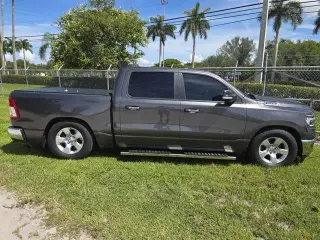 Ram 1500 2019 4x2 Big Horn 4dr Crew Cab 5.6 ft. SB Pickup