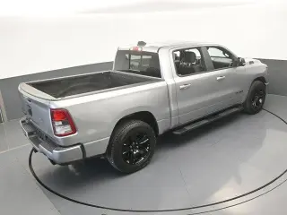Ram 1500 2021 4x2 Big Horn 4dr Crew Cab 5.6 ft. SB Pickup