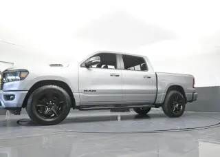 Ram 1500 2021 4x2 Big Horn 4dr Crew Cab 5.6 ft. SB Pickup