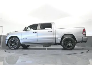 Ram 1500 2021 4x2 Big Horn 4dr Crew Cab 5.6 ft. SB Pickup