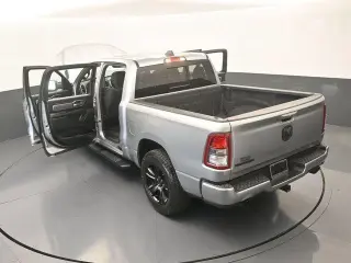 Ram 1500 2021 4x2 Big Horn 4dr Crew Cab 5.6 ft. SB Pickup