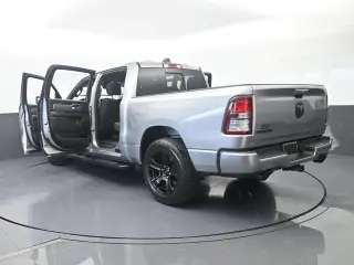 Ram 1500 2021 4x2 Big Horn 4dr Crew Cab 5.6 ft. SB Pickup