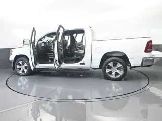 Ram 1500 2024 4x2 Laramie 4dr Crew Cab 5.6 ft. SB Pickup