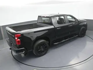 Chevrolet Silverado 1500 2025 4x2 Custom 4dr Crew Cab 5.8 ft. SB