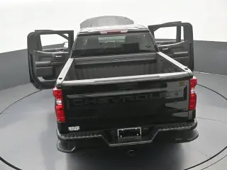 Chevrolet Silverado 1500 2025 4x2 Custom 4dr Crew Cab 5.8 ft. SB