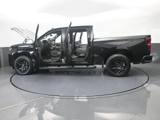 Chevrolet Silverado 1500 2025 4x2 Custom 4dr Crew Cab 5.8 ft. SB