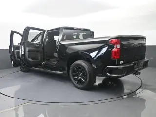 Chevrolet Silverado 1500 2025 4x2 Custom 4dr Crew Cab 5.8 ft. SB