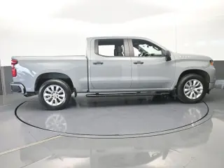 Chevrolet Silverado 1500 2024 4x2 Custom 4dr Crew Cab 5.8 ft. SB