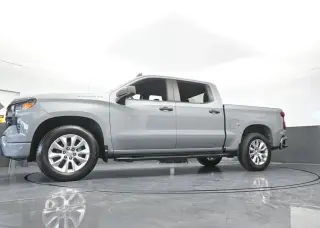 Chevrolet Silverado 1500 2024 4x2 Custom 4dr Crew Cab 5.8 ft. SB