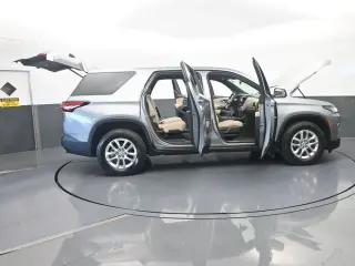 Chevrolet Traverse 2023 LS 4dr SUV w/1LS