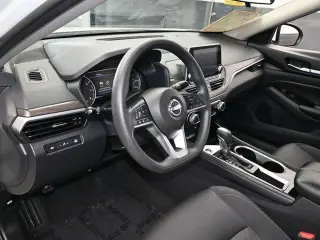 Nissan Altima 2023 2.5 SV 4dr Sedan