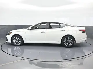 Nissan Altima 2023 2.5 SV 4dr Sedan