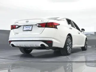 Nissan Altima 2023 2.5 SV 4dr Sedan