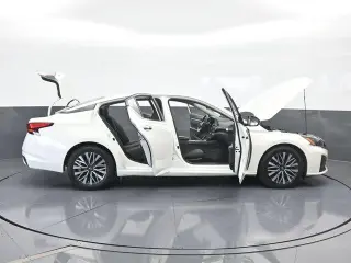Nissan Altima 2023 2.5 SV 4dr Sedan