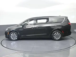 Chrysler Pacifica Plug-In Hybrid 2023 Touring L 4dr Mini-Van
