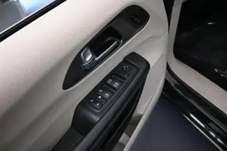 Chrysler Pacifica Plug-In Hybrid 2023 Touring L 4dr Mini-Van