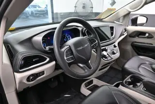 Chrysler Pacifica Plug-In Hybrid 2023 Touring L 4dr Mini-Van